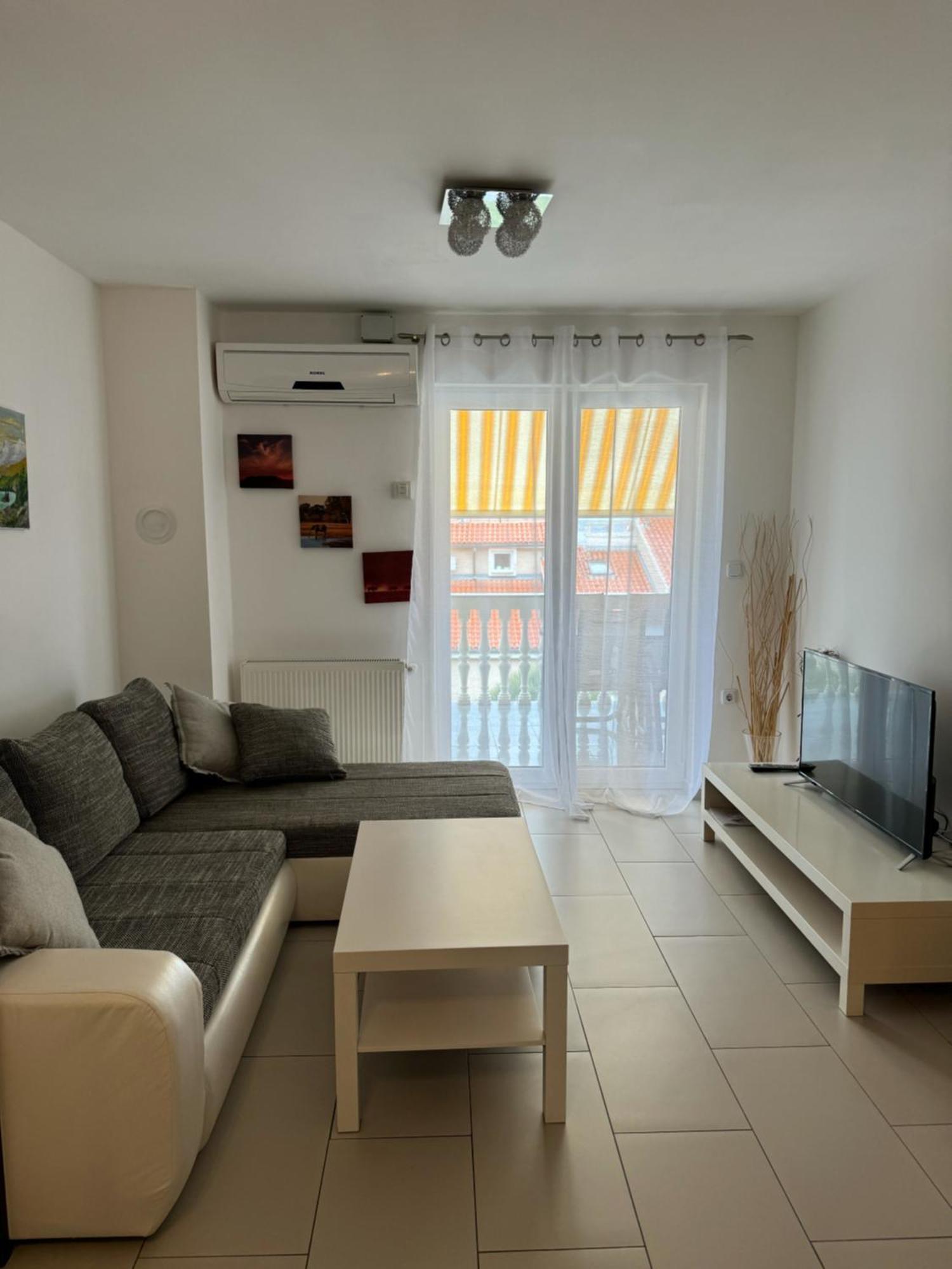 Appartamento Haus Ella Novi Vinodolski Esterno foto